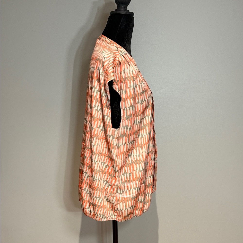 Banana Republic Coral and Cream Abstract Cap-Sleeve Blouse - Picture 2 of 7